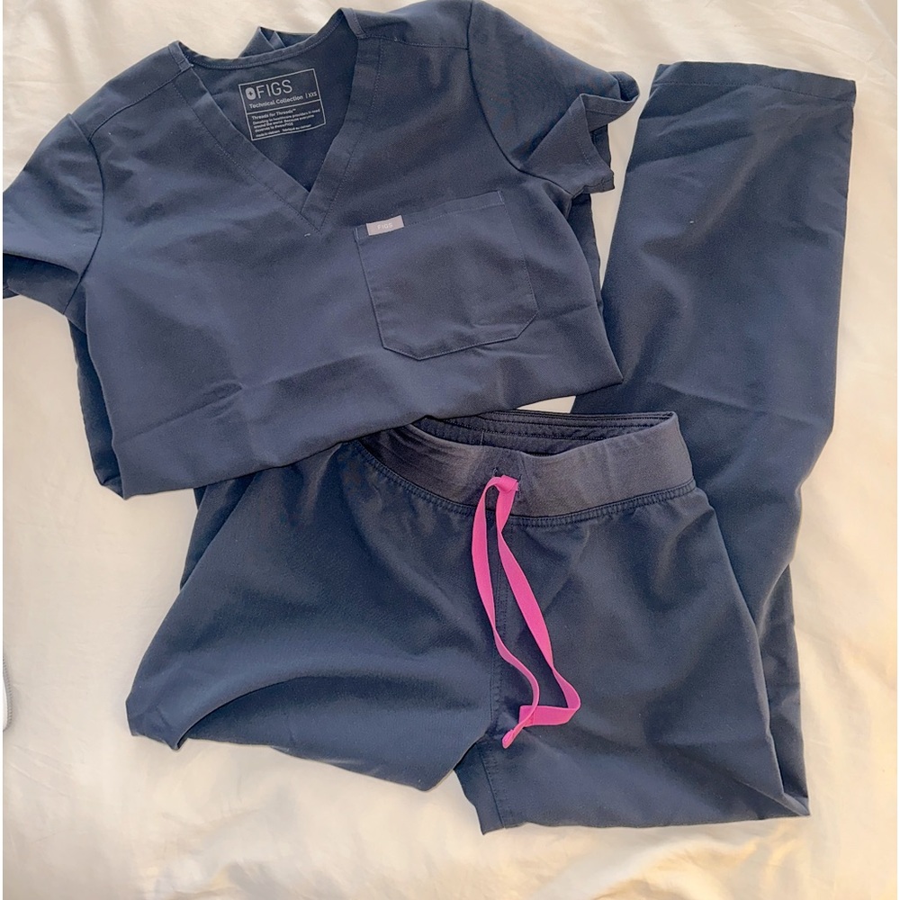 Figs Scrub Set